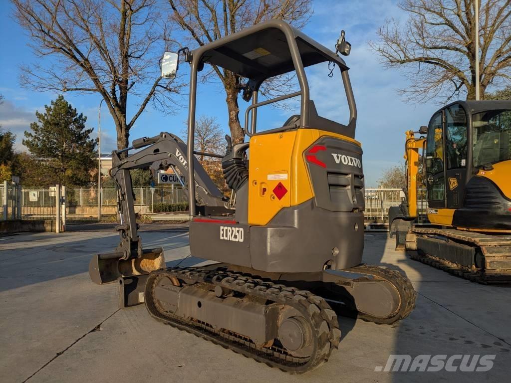 Volvo ECR 25 D Mini bageri <7t