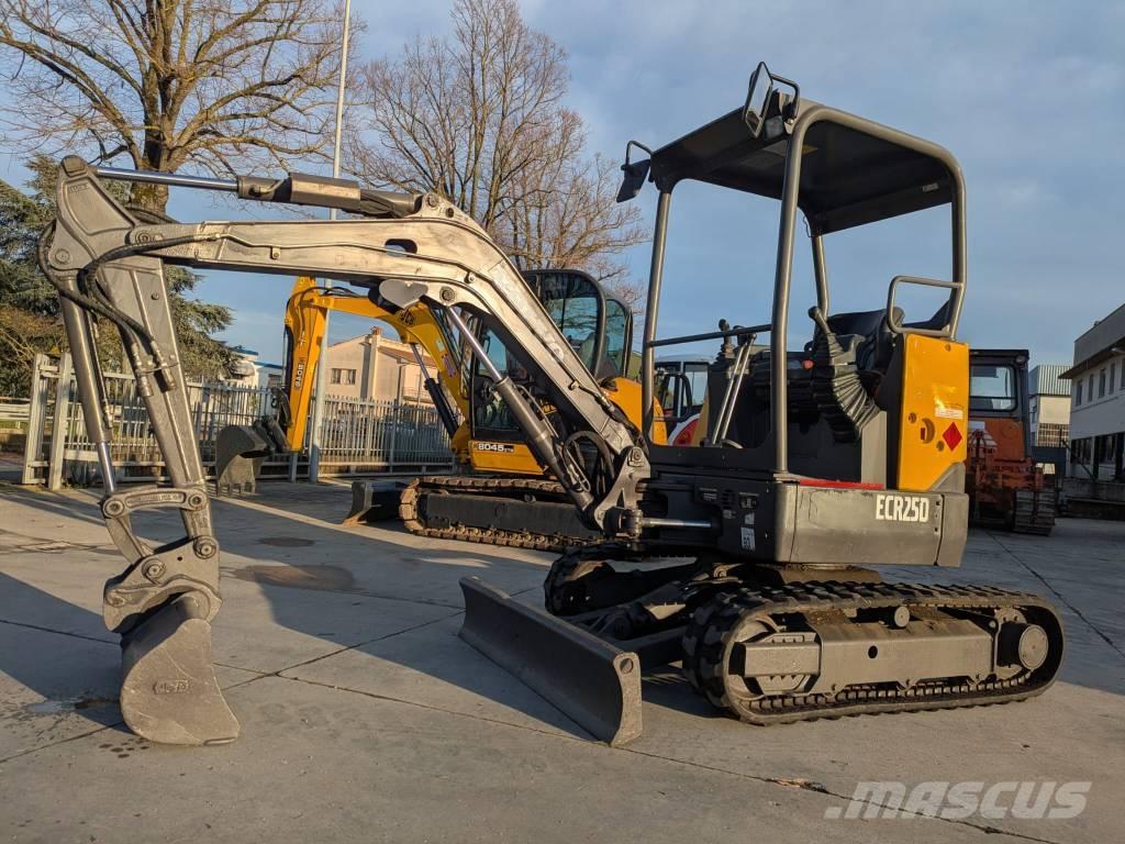 Volvo ECR 25 D Mini bageri <7t