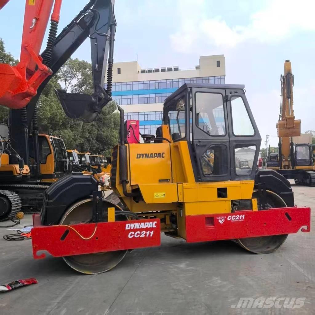 Dynapac CC211 Valjci sa dvojnim bubnjem
