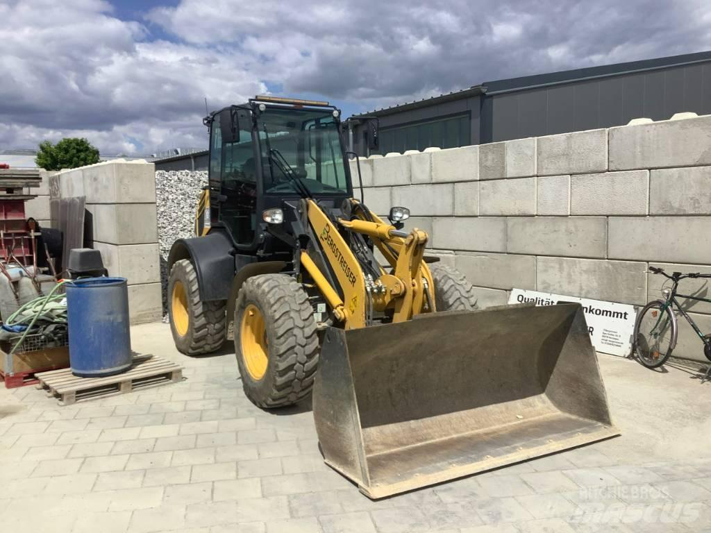 Komatsu WA100M-8 Utovarivači na kotačima