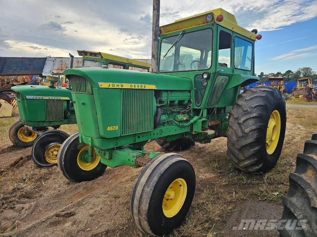 John Deere 4620 Traktori