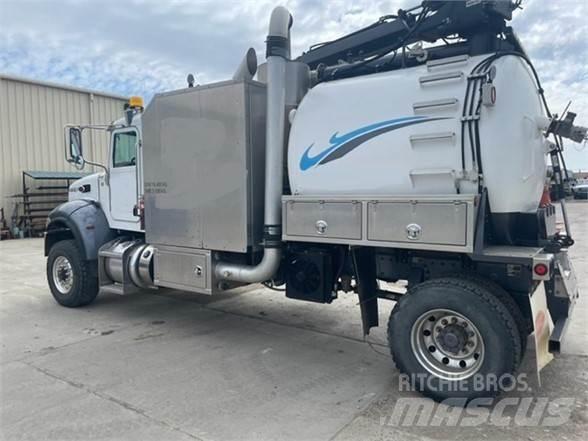 Peterbilt 348 Kombiji / vakuumski kamioni
