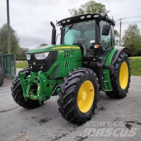 John Deere 6110 R Traktori