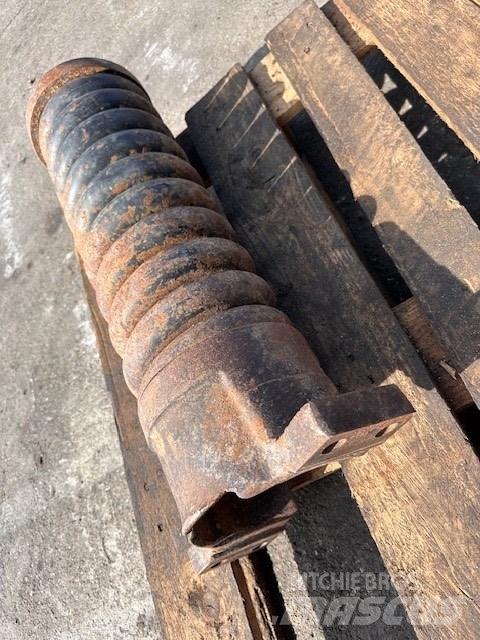 CAT 325 C NAPINACZ Gusjenice