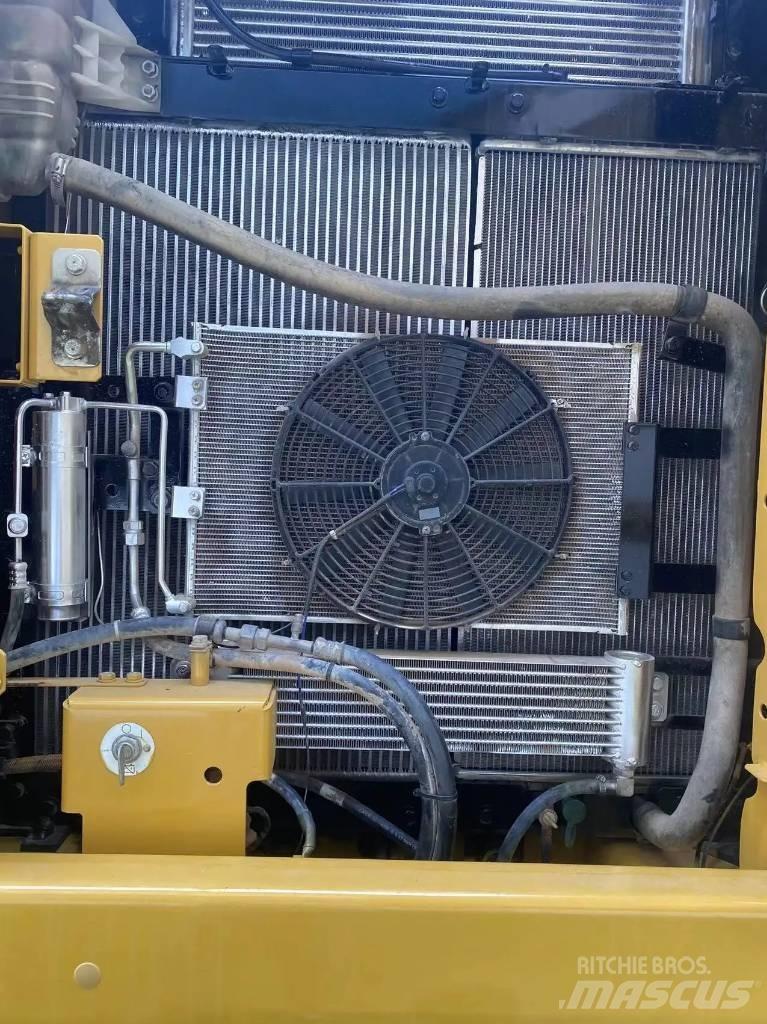 CAT 320GC Bageri gusjeničari