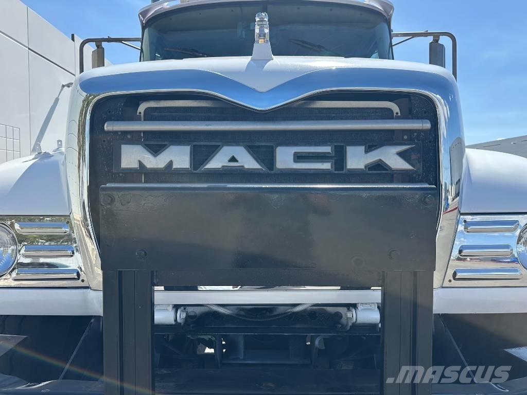 Mack CV 713 Demontažnii kamioni za podizanje kabela