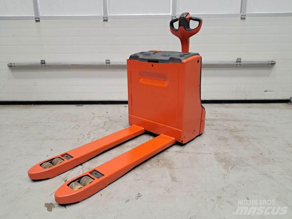 Linde T16 Nisko podizni električni viličar
