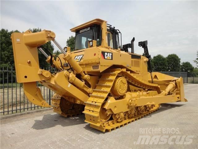 CAT D 8 R Buldožeri gusjeničari