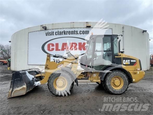 CAT 906M Utovarivači na kotačima