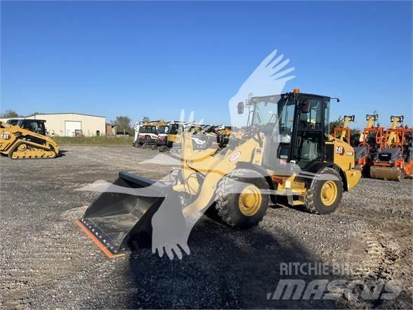 CAT 906M Utovarivači na kotačima