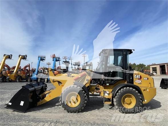 CAT 908 Utovarivači na kotačima