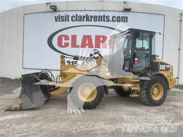 CAT 908M Utovarivači na kotačima