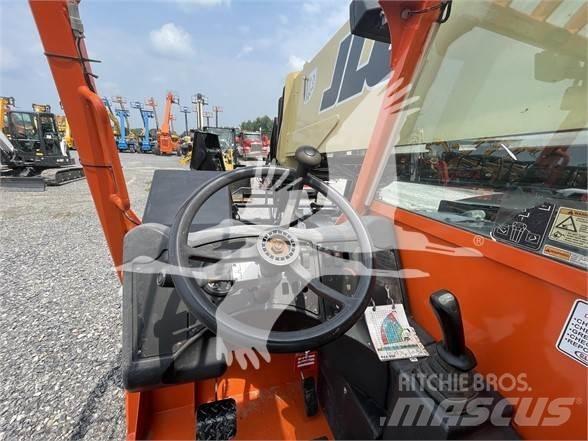 JLG G12-55A Teleskopski viličari