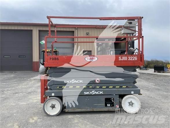 SkyJack SJ3226 Škaraste platforme