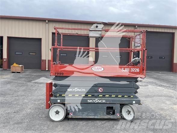 SkyJack SJ3226 Škaraste platforme