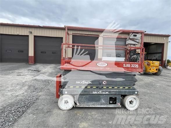SkyJack SJ3226 Škaraste platforme