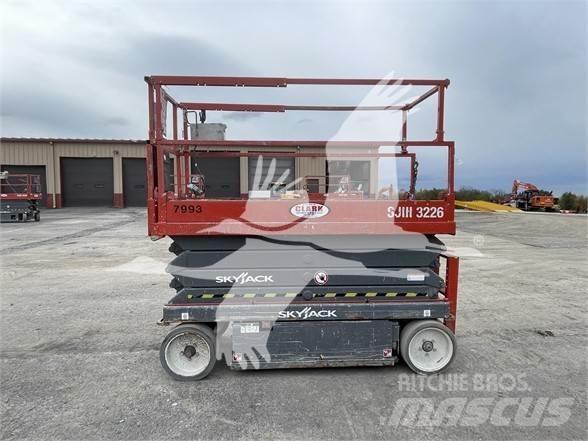 SkyJack SJ3226 Škaraste platforme