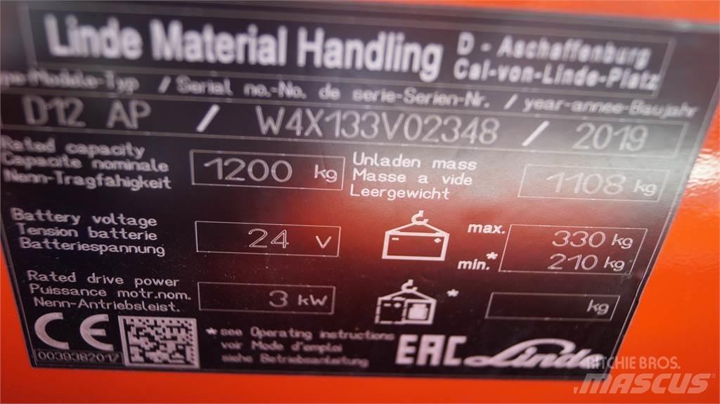 Linde D12AP Ručni električni viličar