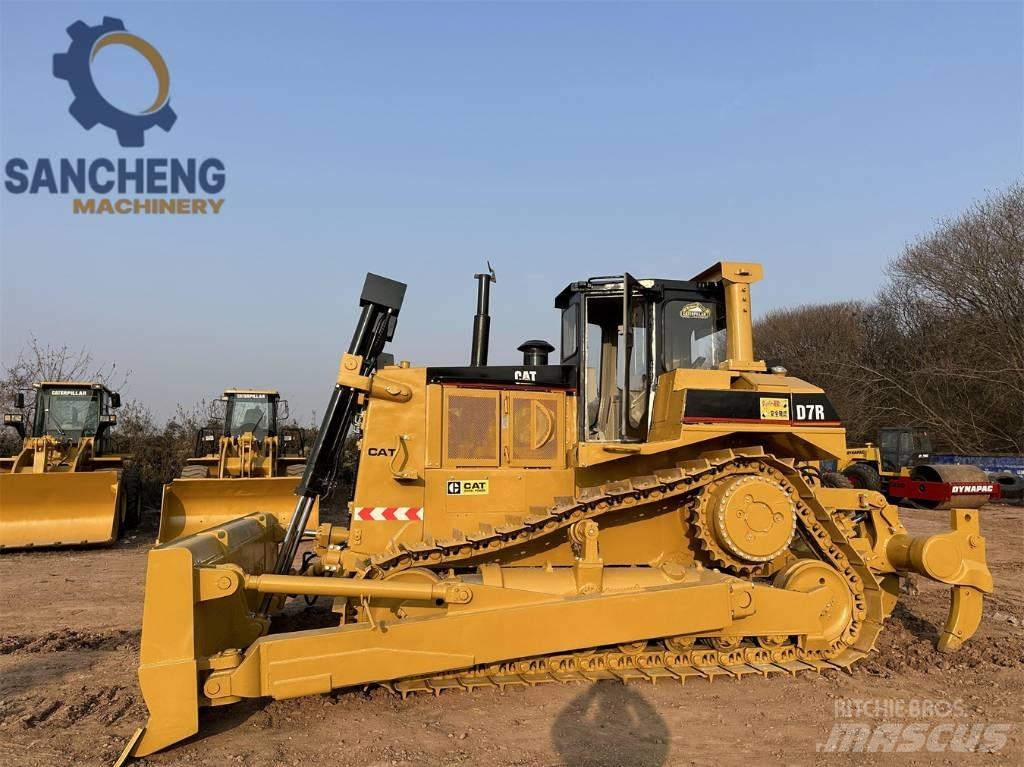 CAT D7R Buldožeri gusjeničari