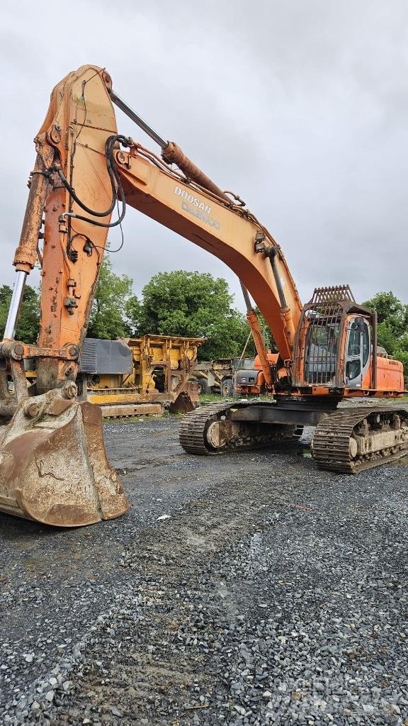 Doosan Dx480 Bageri gusjeničari