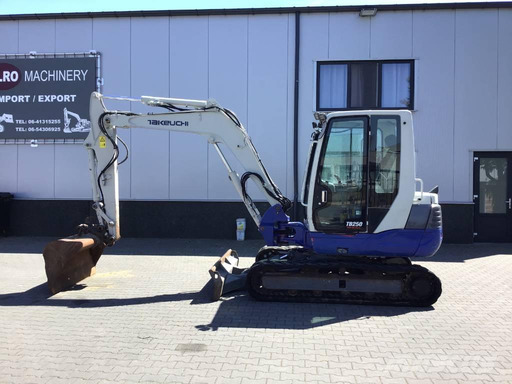Takeuchi TB 250 Mini bageri <7t