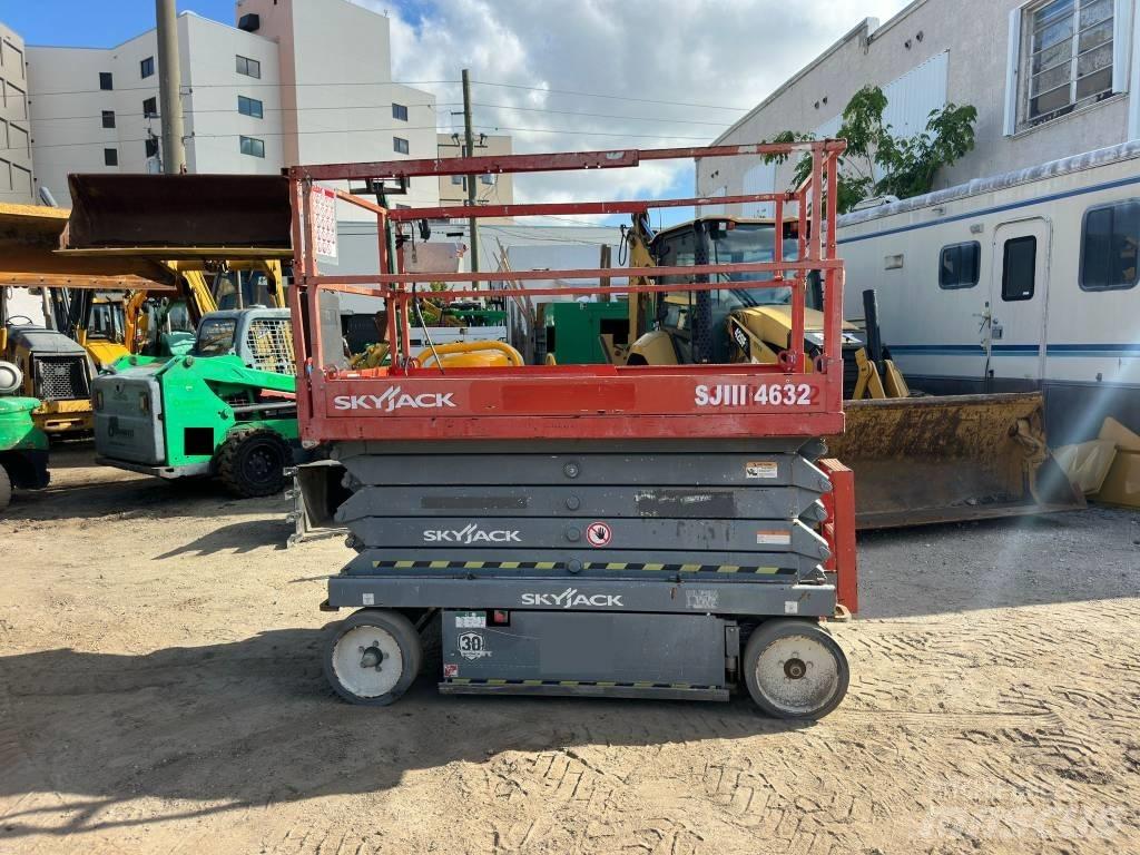 JLG 32 Lift Škaraste platforme