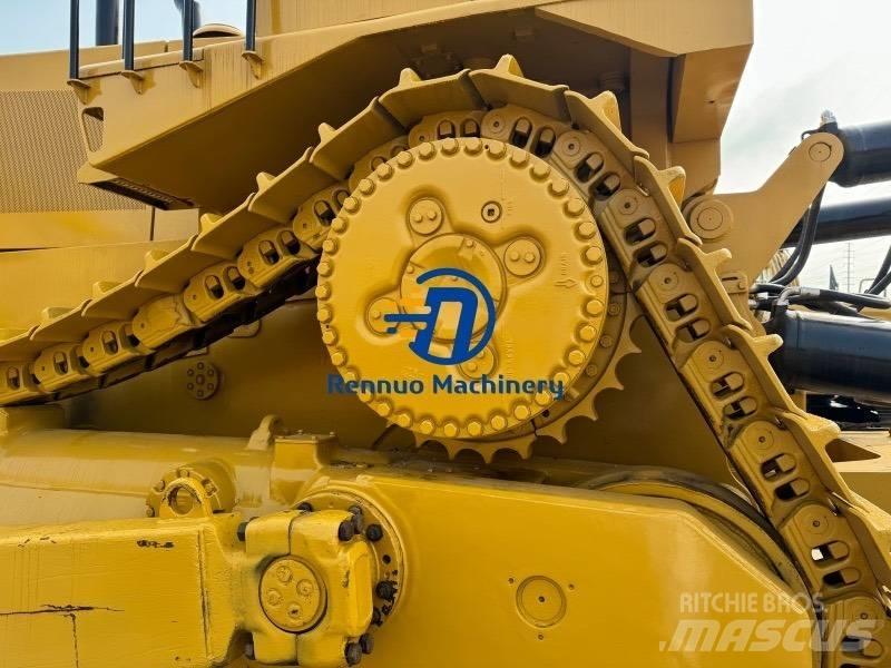 CAT D 10 R Buldožeri gusjeničari