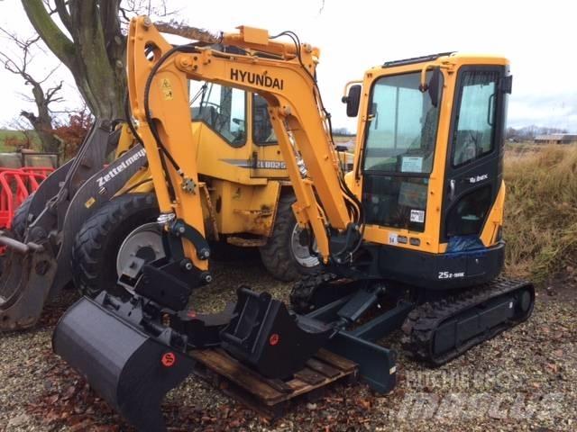 Hyundai R25 AK Mini bageri <7t