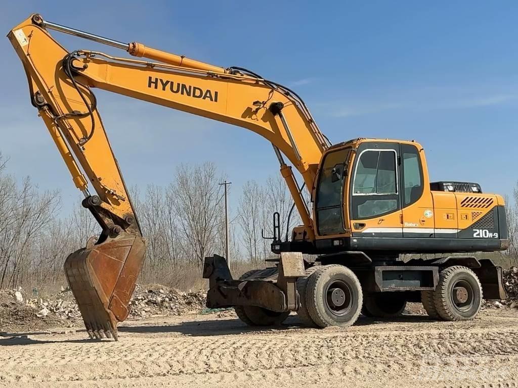 Hyundai R210W-9 Bageri na kotačima