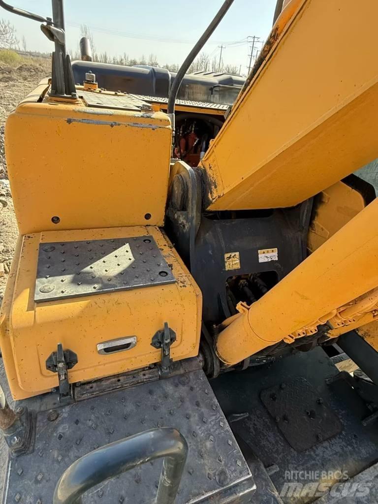 Hyundai R210W-9 Bageri na kotačima
