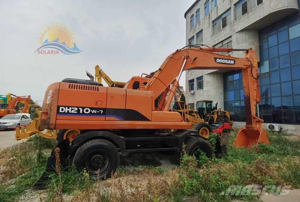 Doosan DH 210 W-7 Bageri na kotačima