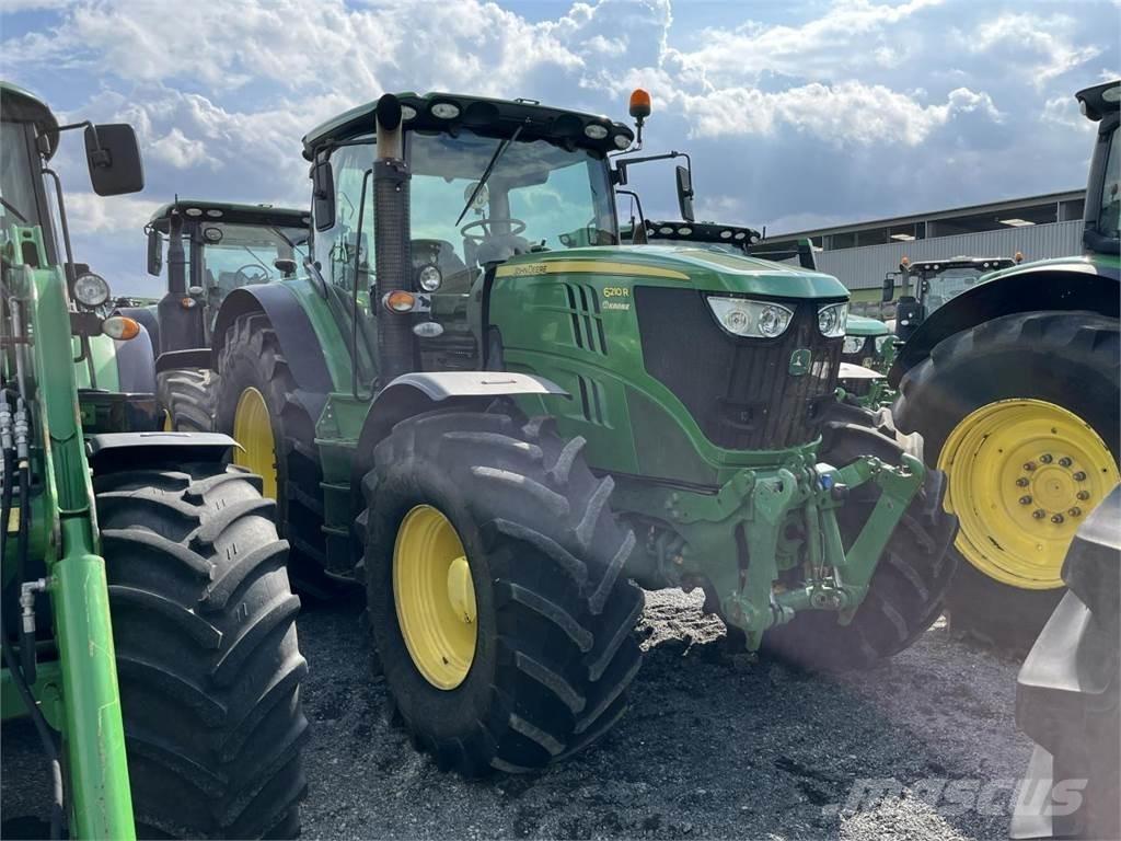 John Deere 6210R Traktori