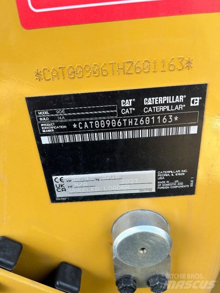 CAT 906 Utovarivači na kotačima