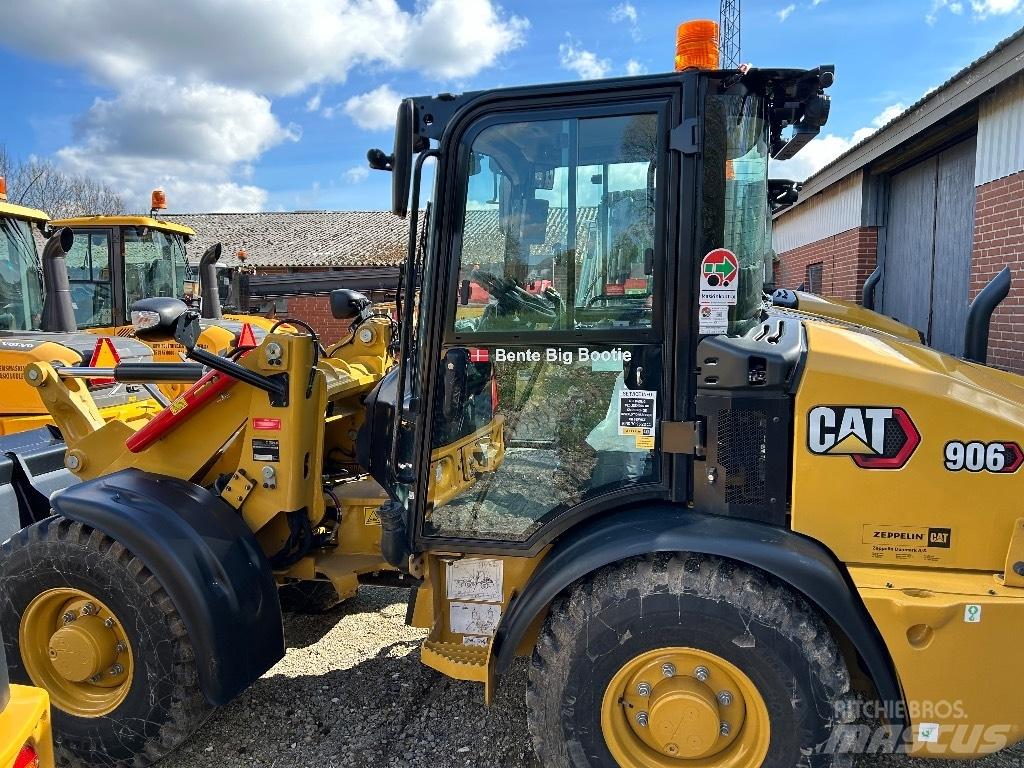 CAT 906 Utovarivači na kotačima