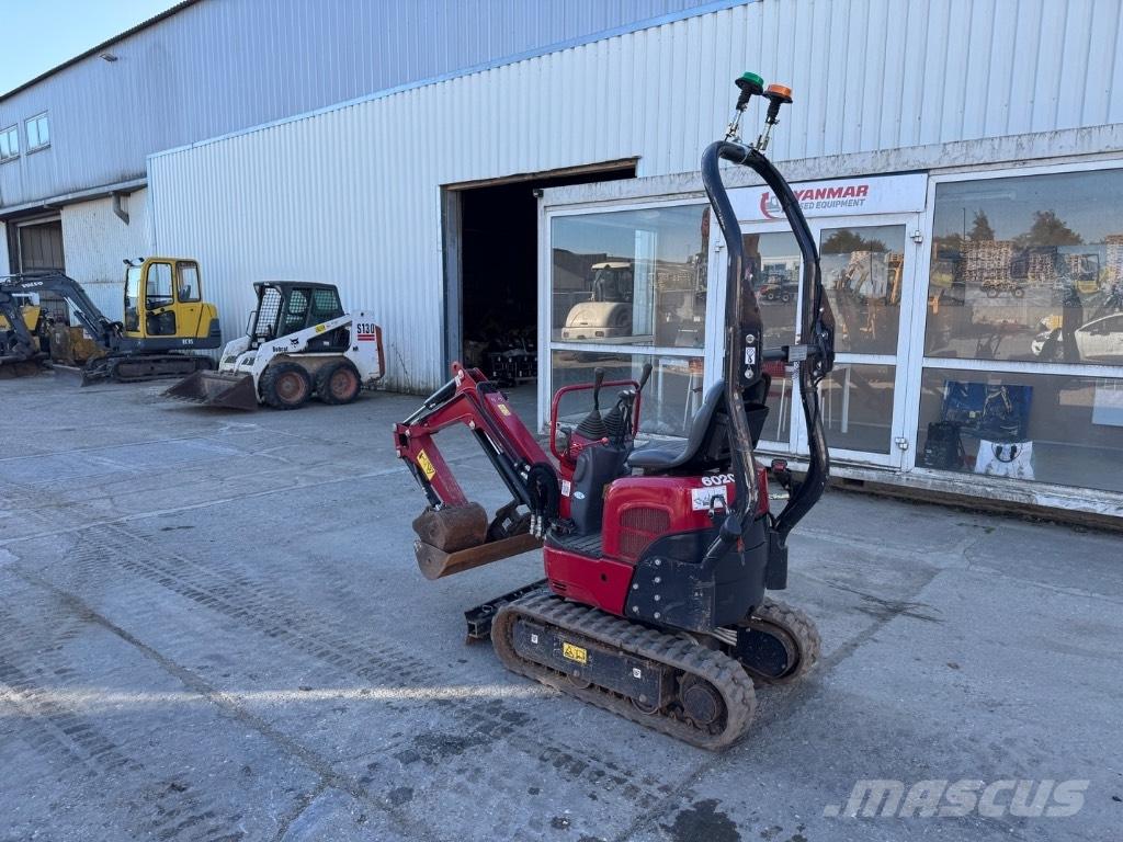 Yanmar SV08 (1E826) Mini bageri <7t