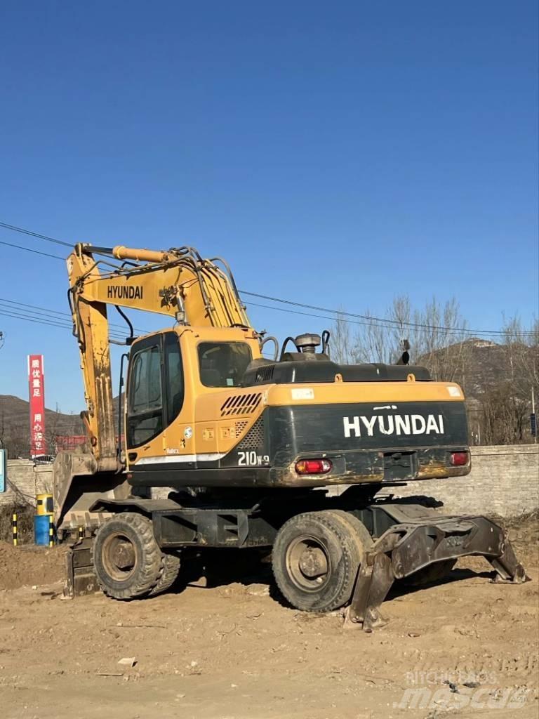 Hyundai R210W-9 Bageri na kotačima