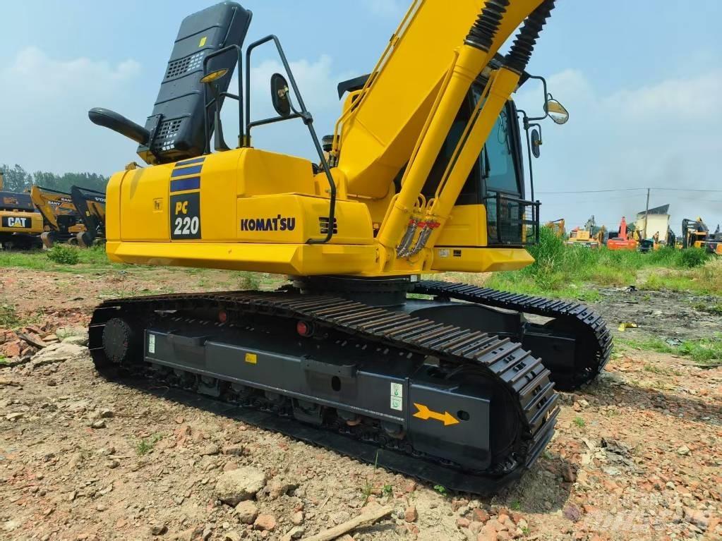 Komatsu PC 220-8 Bageri gusjeničari