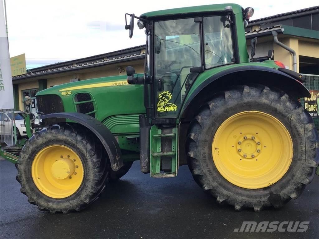 John Deere 6830 Traktori