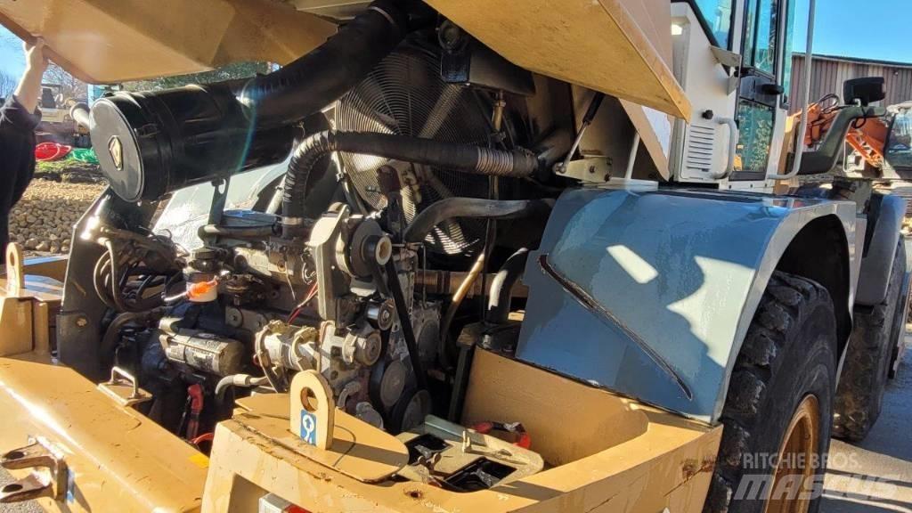 Liebherr L 534 Utovarivači na kotačima