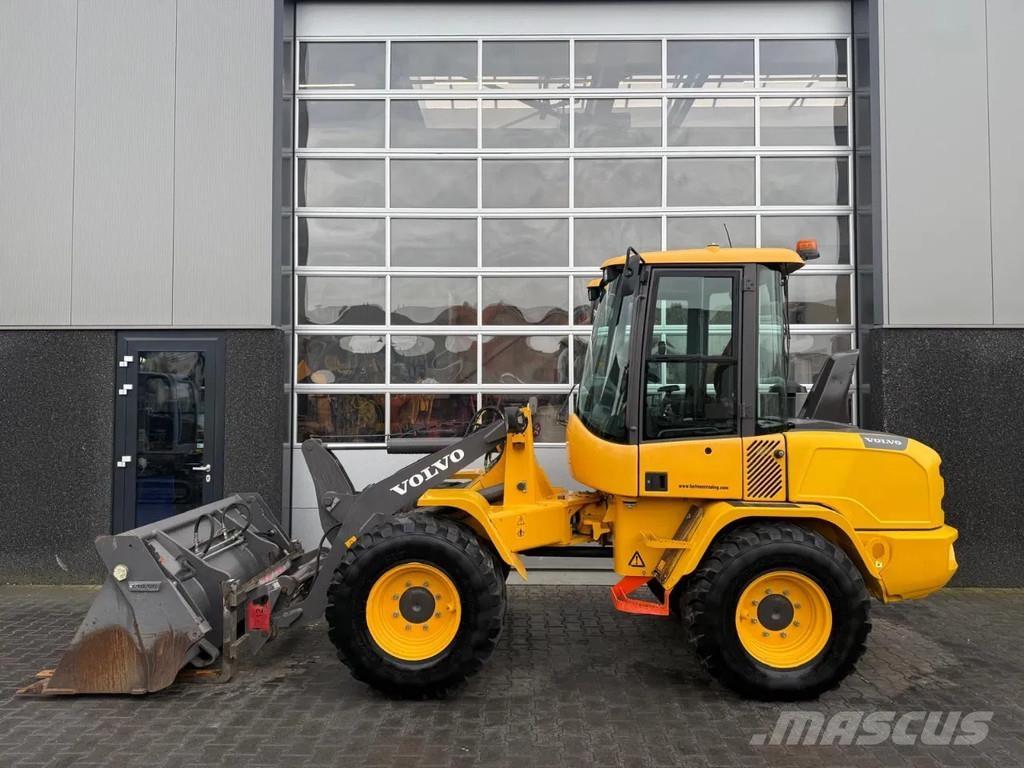 Volvo L30G Utovarivači na kotačima
