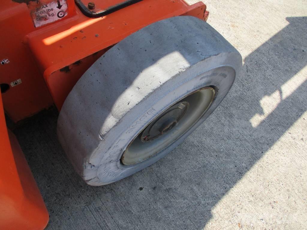 JLG E400 AJPN (146) Teleskopske samohodne platforme