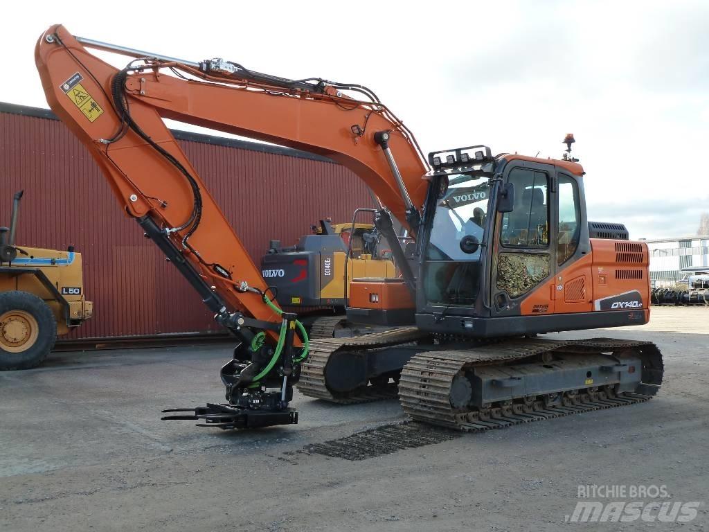 Doosan DX140LC-5 Bageri gusjeničari