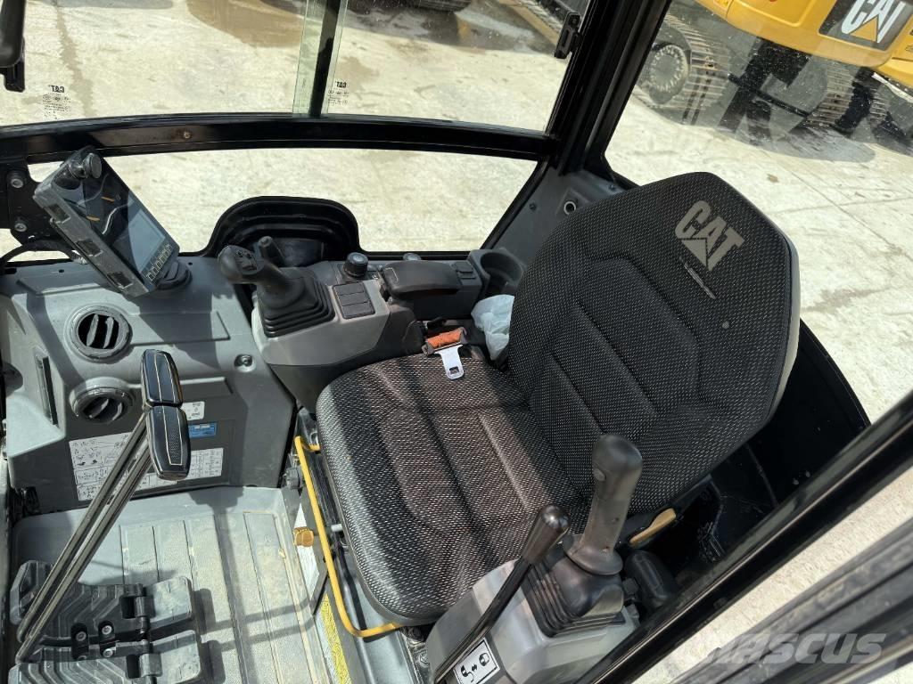 CAT 302 CR Mini bageri <7t