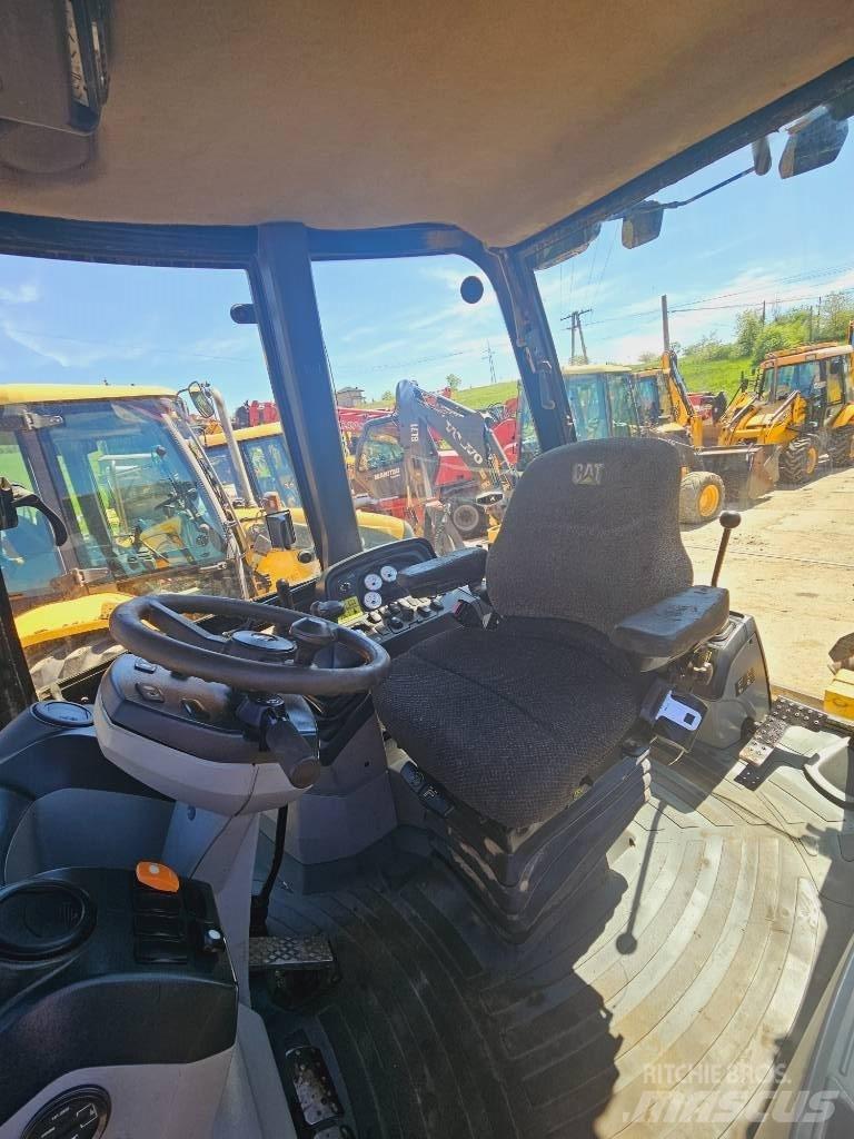 CAT 428 E Utovarni rovokopači