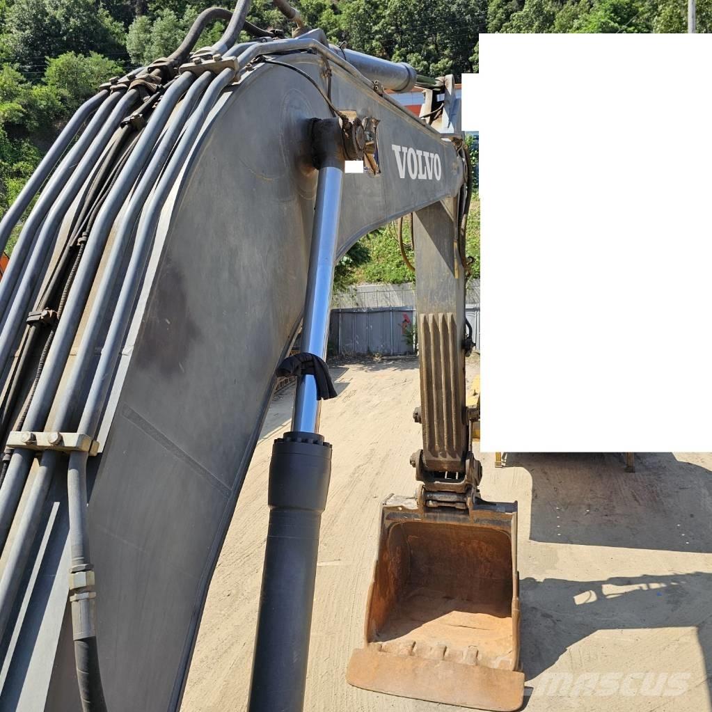 Volvo EC 300 D Bageri gusjeničari