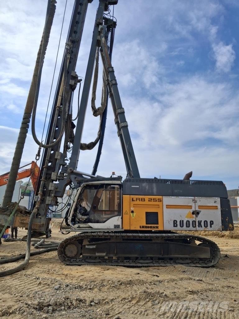 Liebherr LRB255 Strojevi za zabijanje stupova