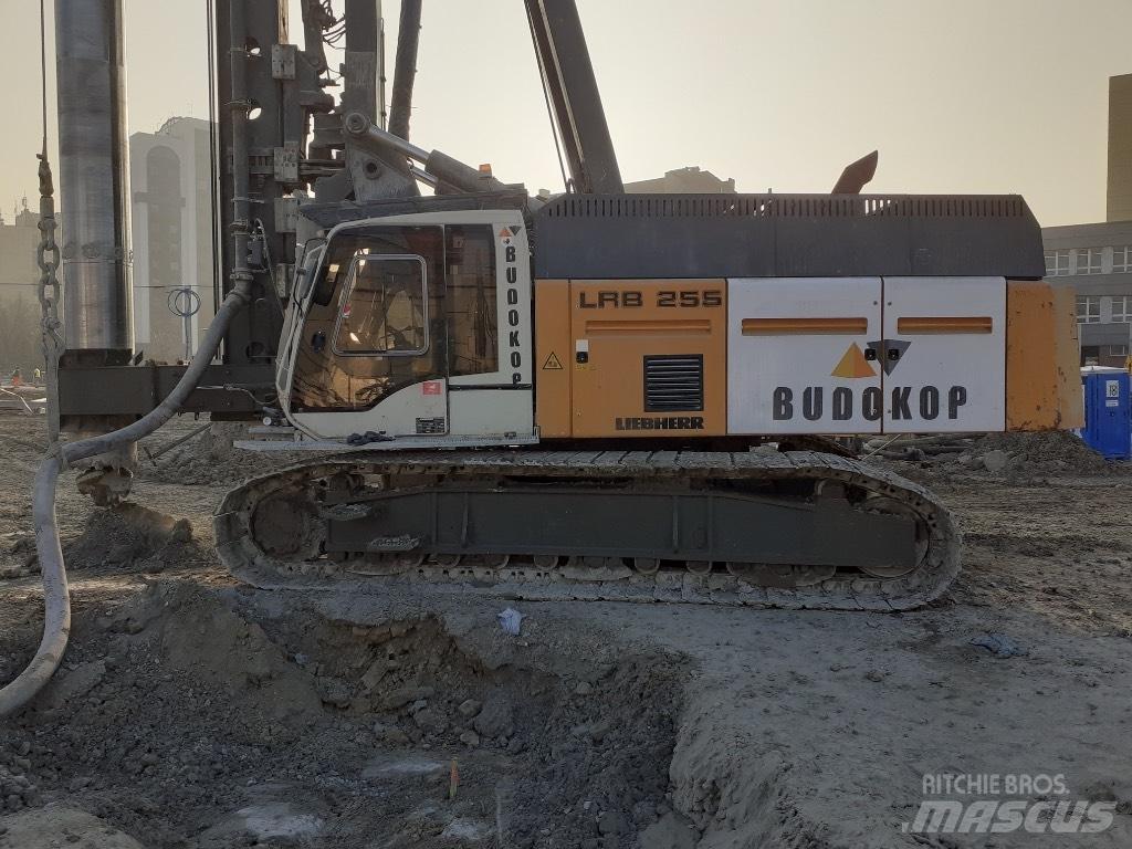 Liebherr LRB255 Strojevi za zabijanje stupova