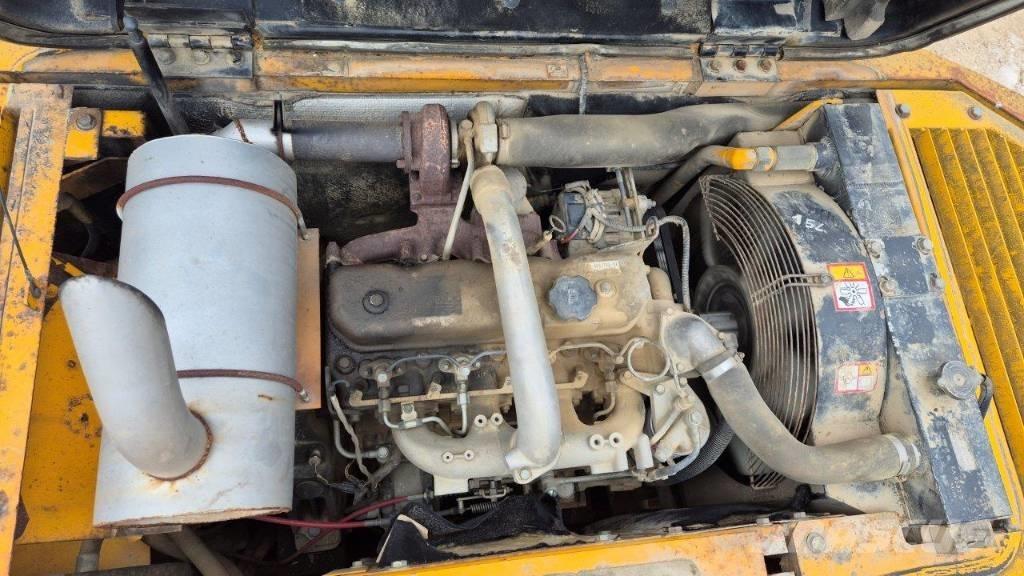 JCB JS 130 W Bageri na kotačima