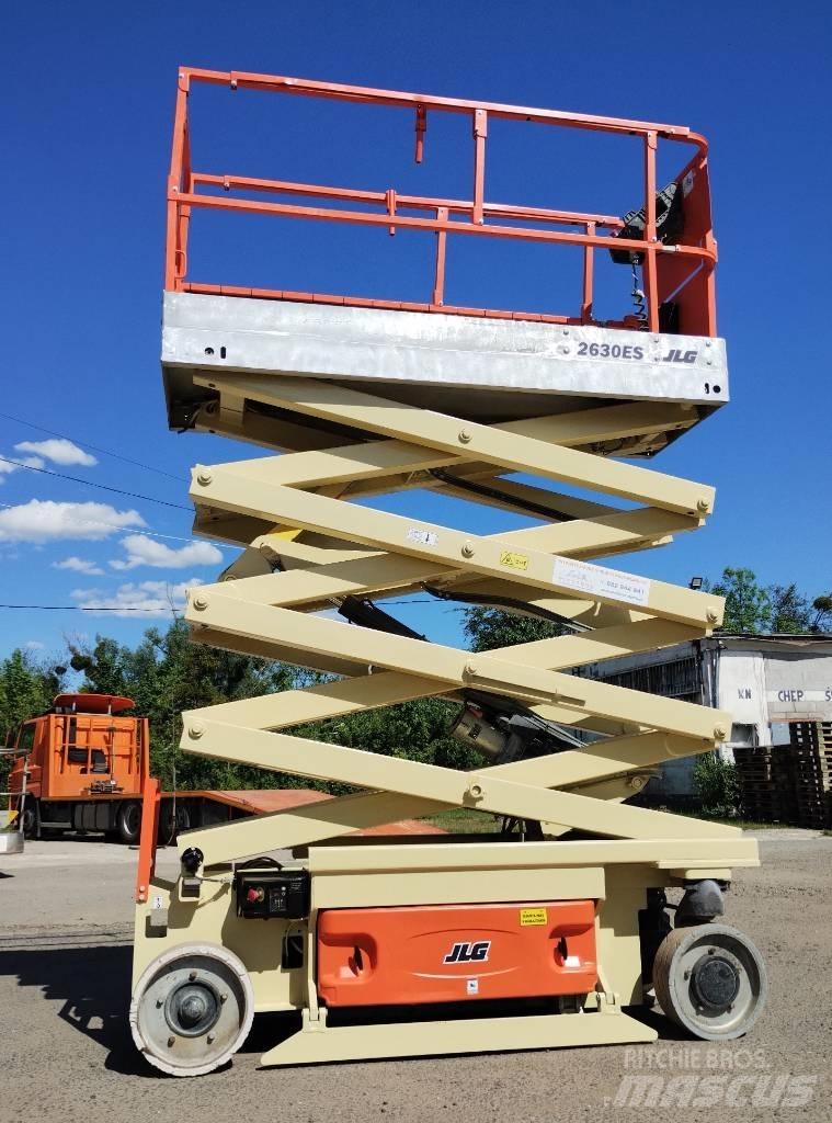 JLG 2630 ES Škaraste platforme