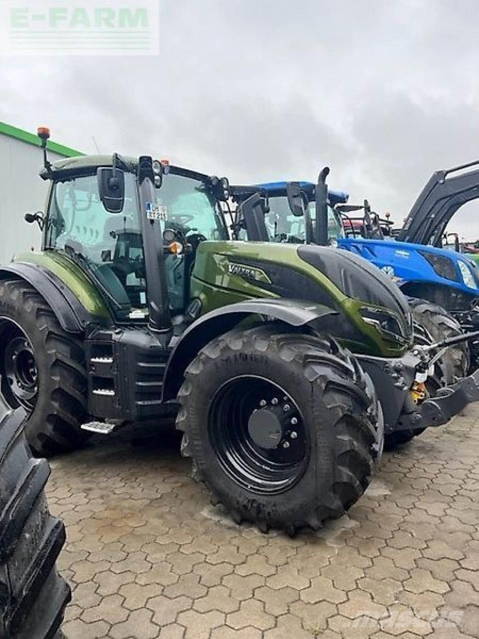 Valtra t215a Traktori